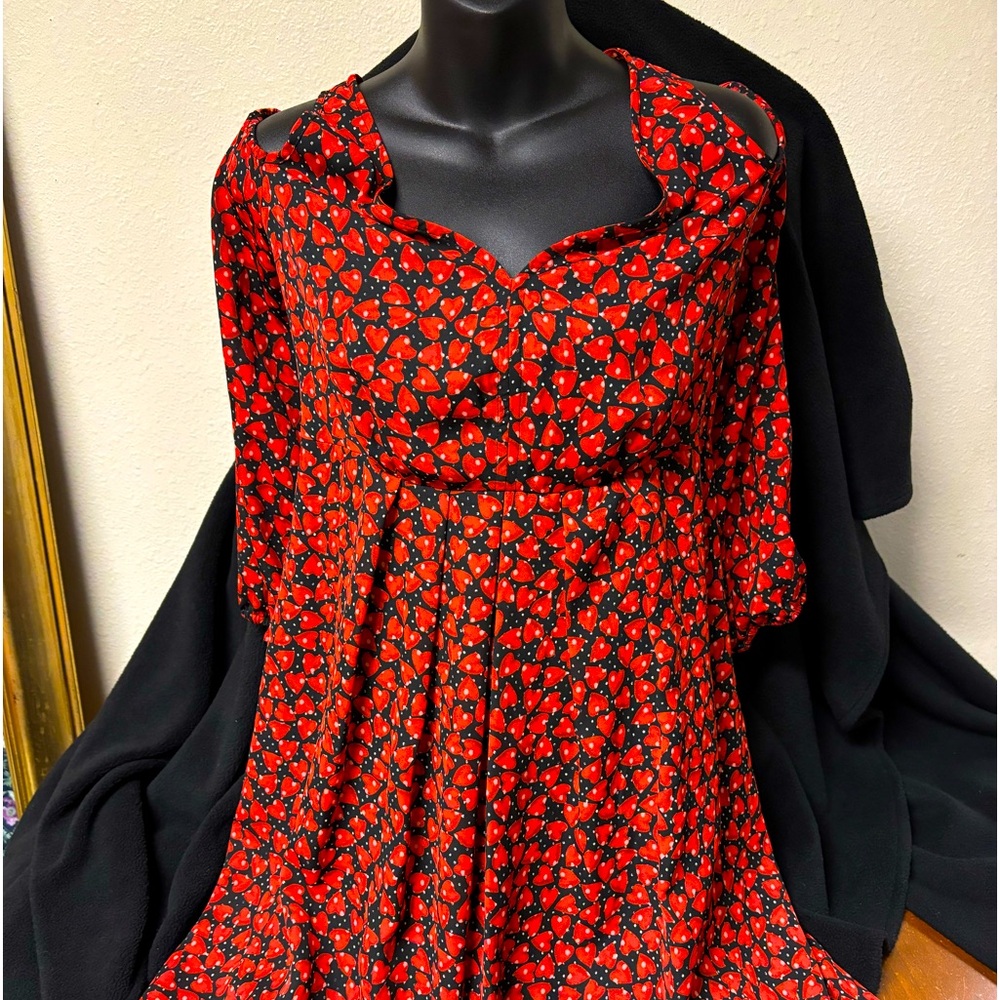 Chic Alice in Wonderland Red Floral Dress♥️